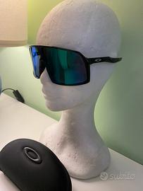 Occhiali Oakley sutro