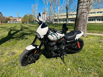 Harley-Davidson Street Rod