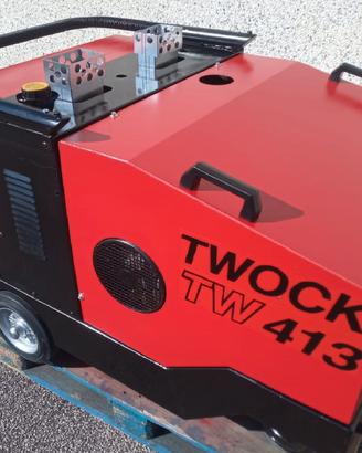 Idropulitrice industriale 41 litri/m 130 bar 150°