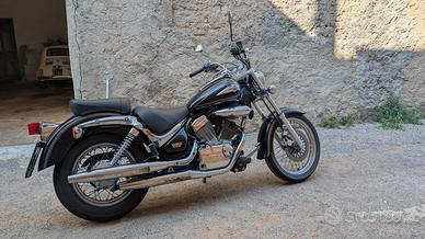 Suzuki intruder 250