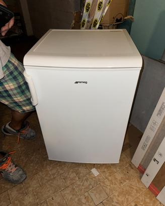 Congelatore freezer Smeg pari al nuovo