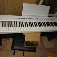 pianoforte  elettrico come nuovo 