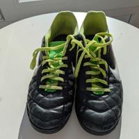 Scarpe da calcetto/ calcio a 5 e ciabatte