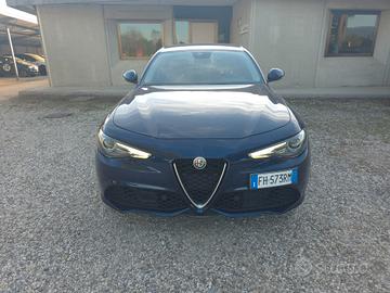 Alfa Romeo Giulia 2.2 Turbodiesel 210 CV AT8 AWD Q