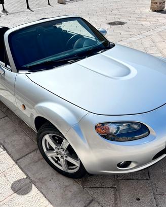 Mazda mx5 spider cilindrata 1800 126cv