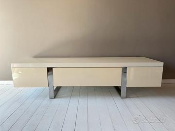 Mobile tv calligaris