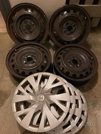 Cerchi e copricerchi 15'' originali Toyota
