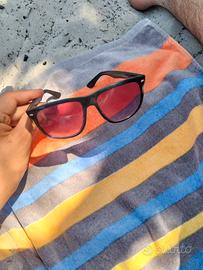 occhiali da sole 