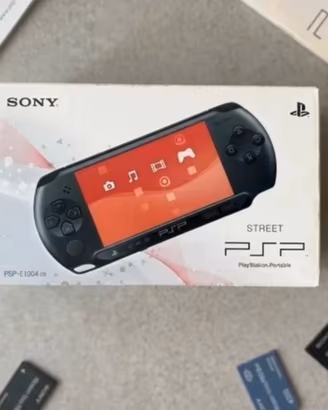 Sony PSP street (E1004 Charcoal Black)+gioco crash