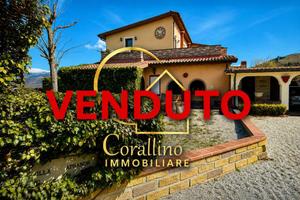 Villa di 579 m² con più di 5 locali e box auto dop