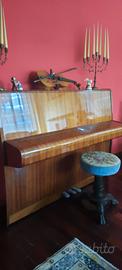 pianoforte  da studio  FUCHS&MOHR