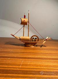 Modellino Barca Artigianale in Bambù