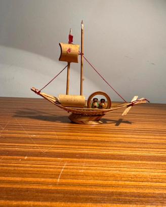 Modellino Barca Artigianale in Bambù