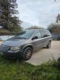 gran voyager 2006 buono  stato motore 70000 km