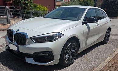 BMW 118i Sport 5p automatico