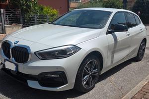 BMW 118i Sport 5p automatico