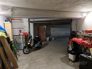 Garage / Magazzino 27mq zona Archi