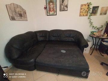 Divano letto in similpelle 