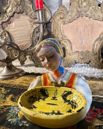 Antica ceramica donna Sarda
