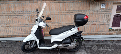 Peugeot Tweet 125 bianco in ottime condizion