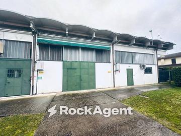 Immobile di 305 m² con 3 locali a Fiesso d'Artico