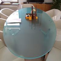 Tavolo ovale in cristallo