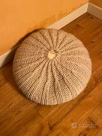 Pouf rotondo in maglia grossa color beige/avorio