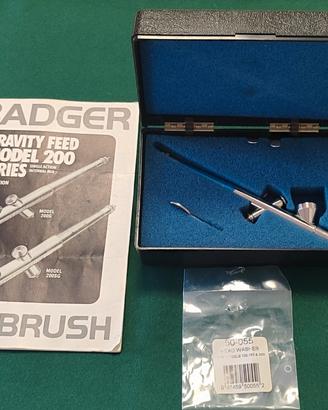 BADGER AIRBRUSH MODEL 200 GF