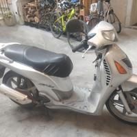 Honda SH 150 alimentazione a carburatore