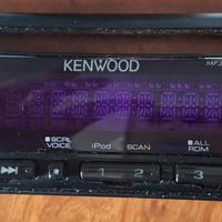 Kenwood KDC-BT40U con frontalino estraibile