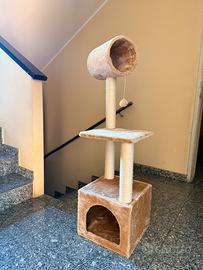 Tiragraffi e cuccia per gatti