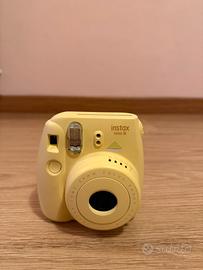 Fujifilm Instax Mini 8 gialla + custodia