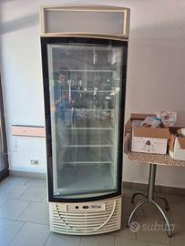 Frigorifero espositore torte negativo(-20°C)
