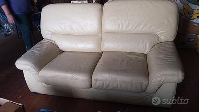 Divano in pelle due posti 