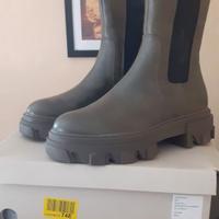 Scarpe stivaletto donna num. 39
