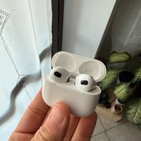 Apple AirPods 2