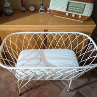 Lettino bimbo vintage in bambu’