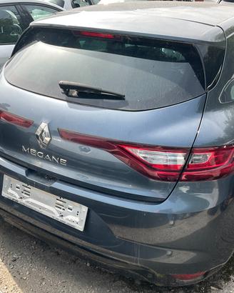 POSTERIORE COMPLETO RENAULT MEGANE 2020