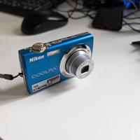 Macchina fotografica digitale Nikon Coolpix S220
