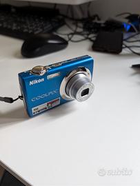 Macchina fotografica digitale Nikon Coolpix S220