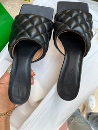 Scarpe Bottega Veneta modello “Mule Padded”