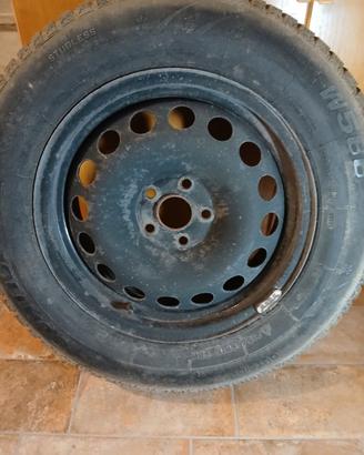 cerchi con gomme termiche