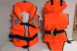 Giubbotto salvataggio ragazzino