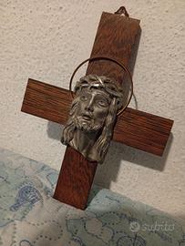 Antico crocifisso da muro