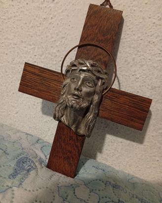 Antico crocifisso da muro