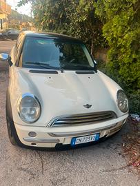 Mini diesel 1400.     E.   1500. Euri