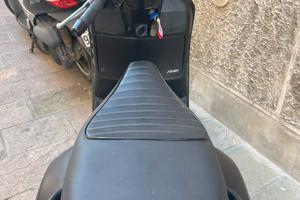 Vespa 300 gts super nero