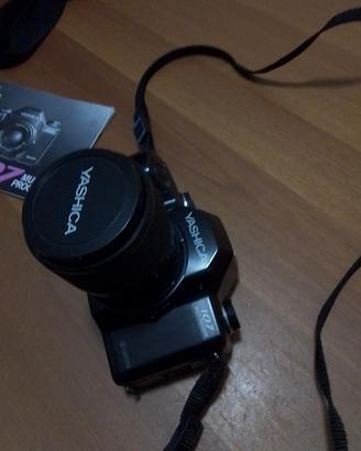 Fotocamera reflex analogica yaschica 107