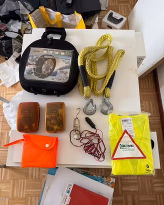 Kit vari accessori auto come fa foto