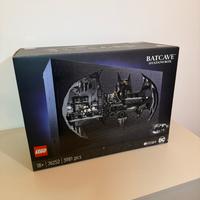 LEGO 76252 MISB Batman Returns Batcave Shadow Box